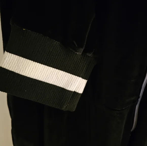 Onepiece Unisex Velour Jumpsuit XL - Picture 3 of 10